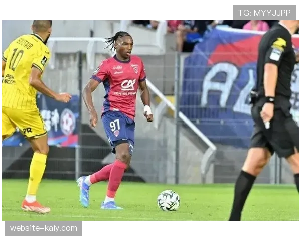 罗马诺：莱比锡少帅预计今夏赴英超，其“红牛系”高强度跑轰战术引关注